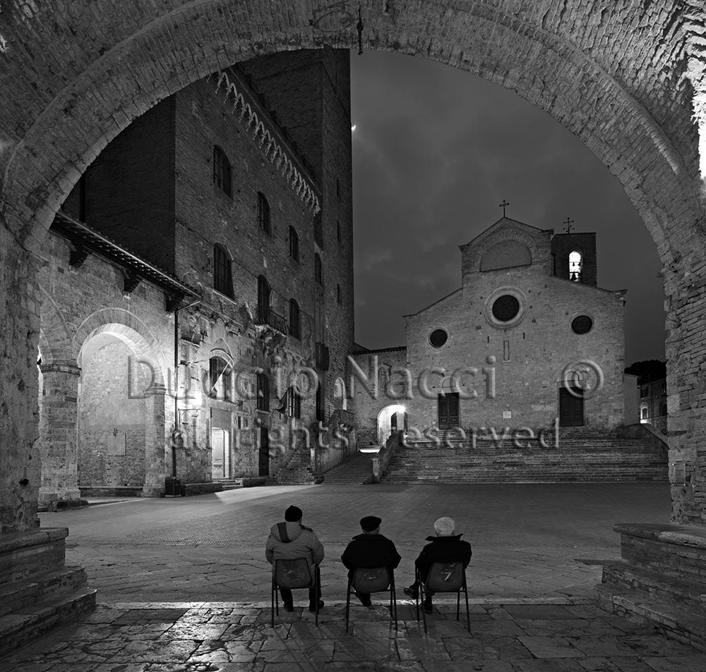 In the Cathedral's Shadow - Duccio Nacci
