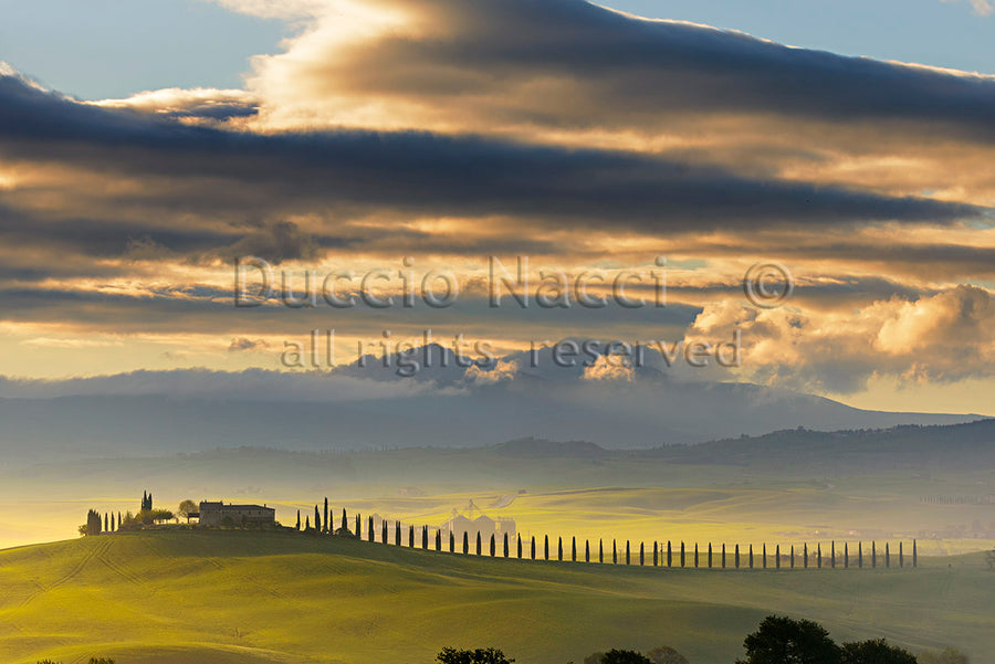 Aube dans le Val d’Orcia