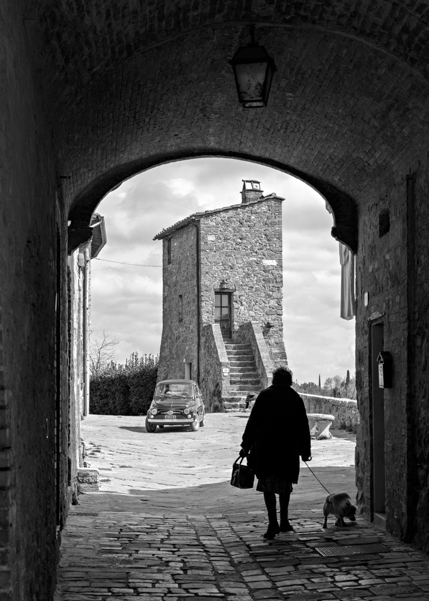À travers l'arche