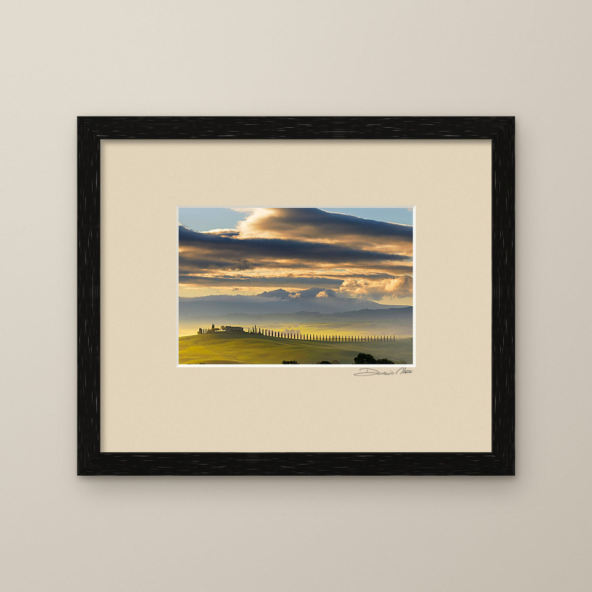 Dawn in Val d’Orcia – fine art print by Duccio Nacci, size S, with thin black frame and mat