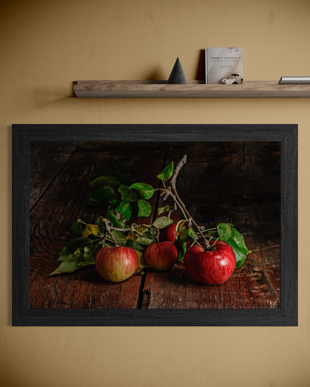 Solitude of an Apple - Duccio Nacci