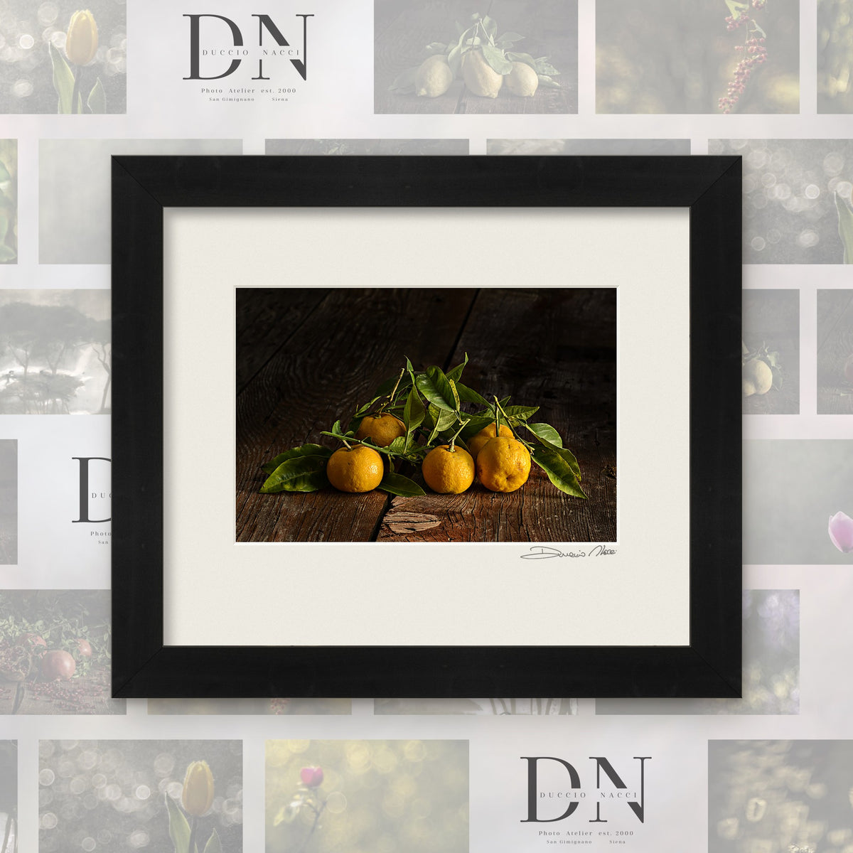 Tangerines – fine art print by Duccio Nacci, size M, with black frame and white mat