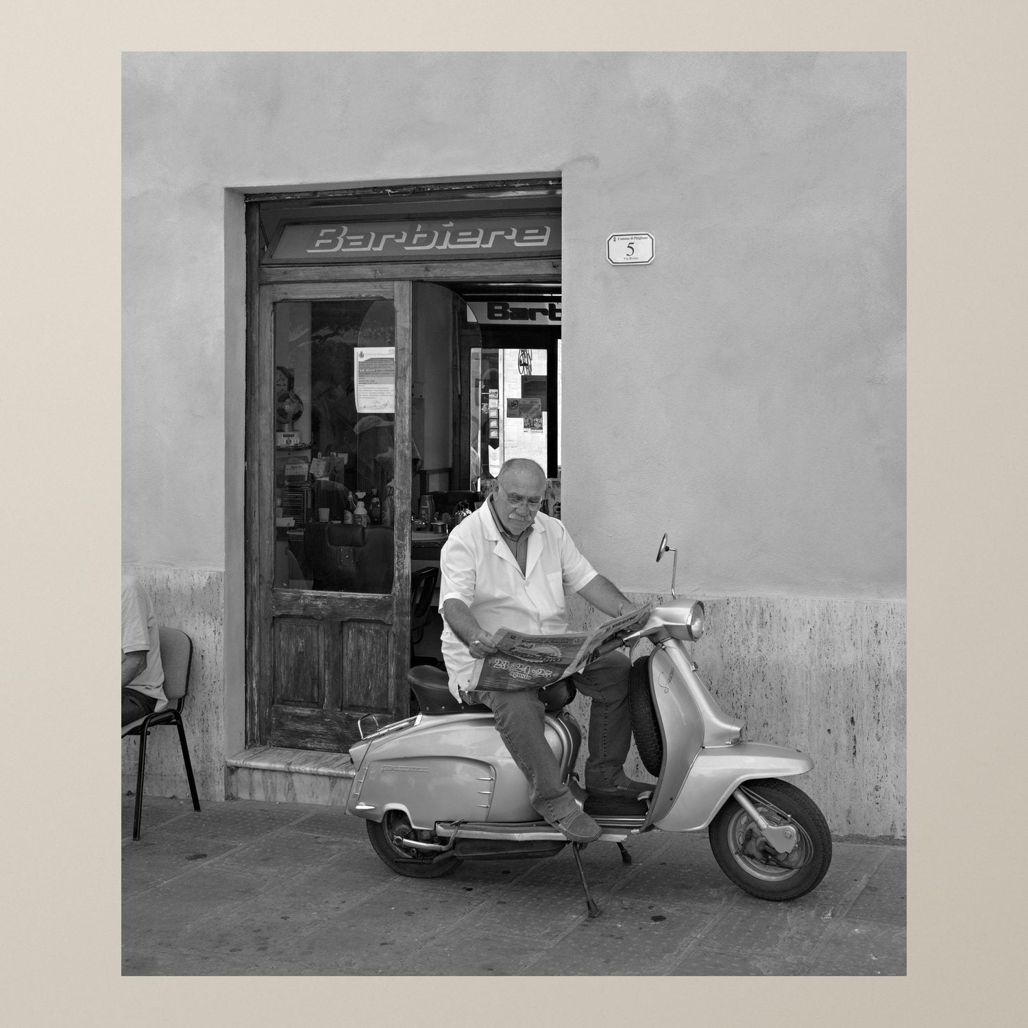 The Barber on the Vespa