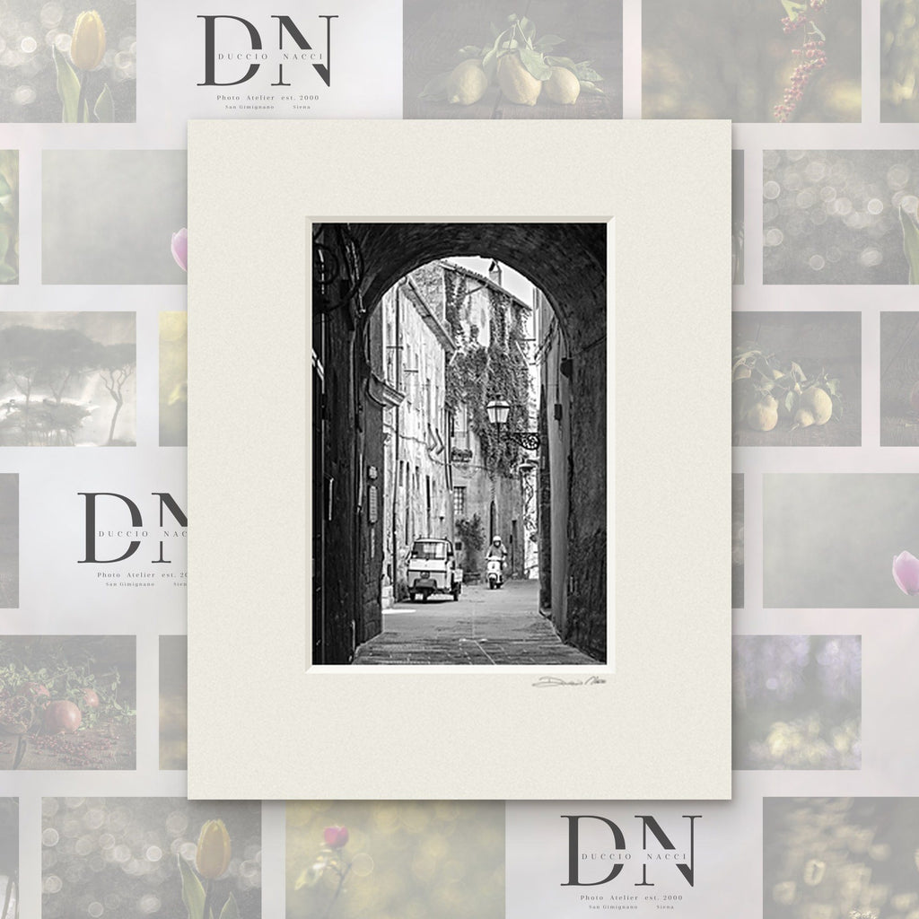 Poésie urbaine – tirage d'art de Duccio Nacci, format 24×30, tirage avec passe-partout blanc